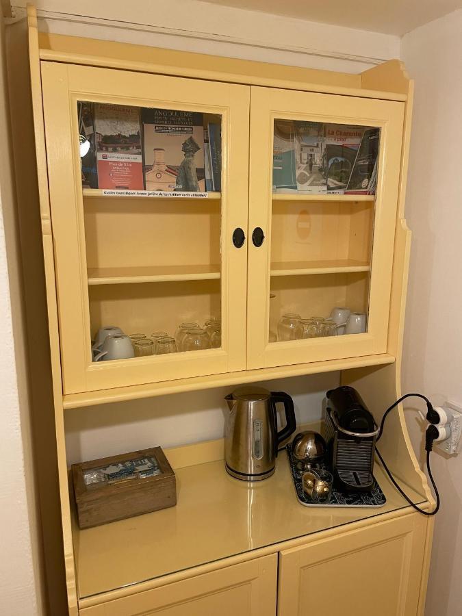 Merig'Home Chambre Bd Climatisee Dans Maison Avec Piscine Au Calme En Ville, Sdb & Toilettes Prives Angouleme Bagian luar foto